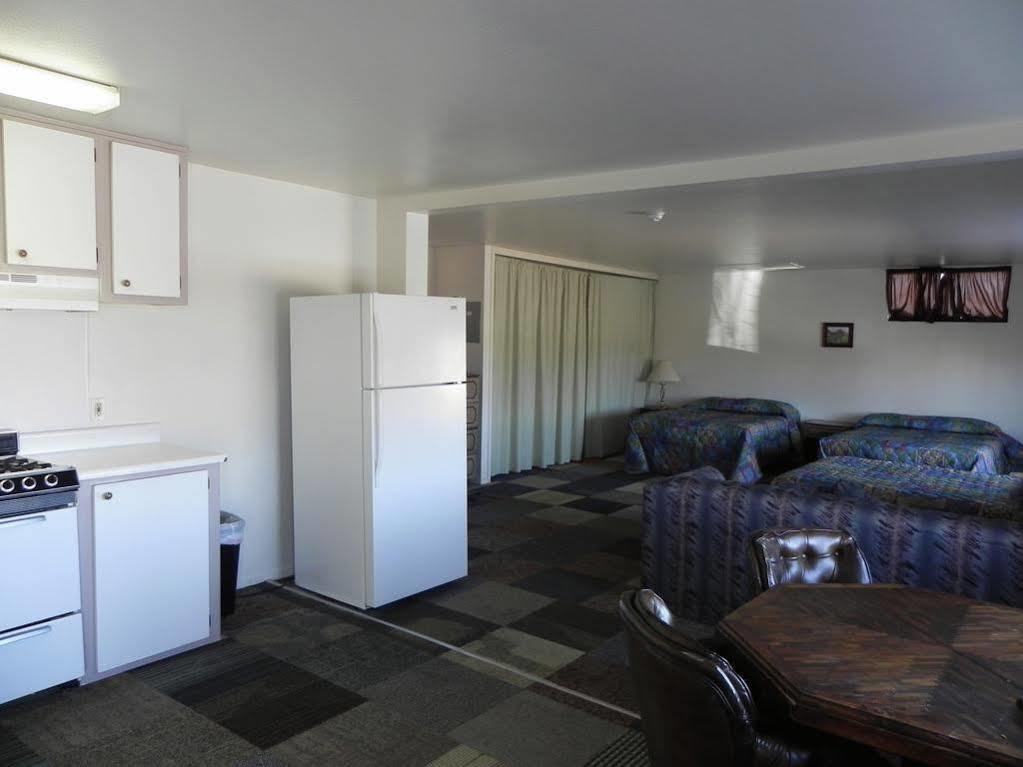 Crimson Hills Motel Parowan Exterior photo